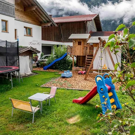 Honzarhof Appartement *